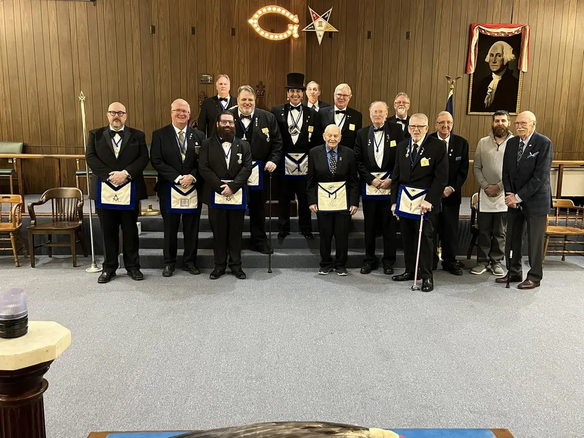A Formal Group Portrait — Traverse City Lodge No. 222 photo archive