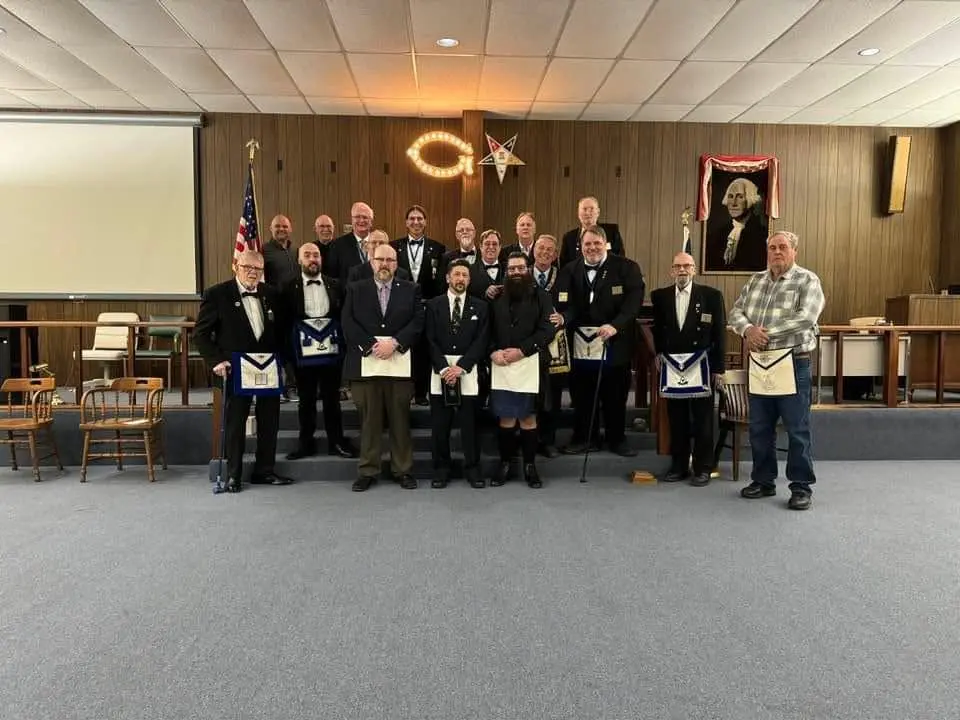 A Lodge Group Portrait — Traverse City Lodge No. 222 photo archive